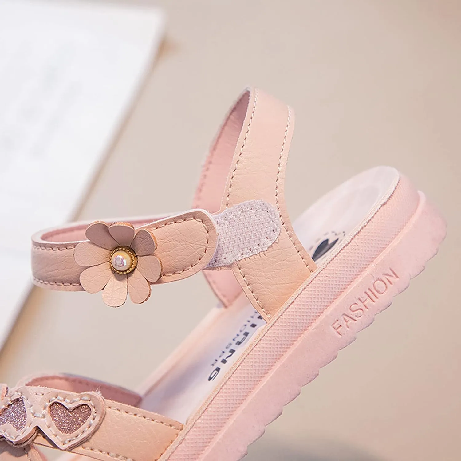 Girls Sandals with Heart Cute Dress Flats Shoes Fashion Party Wedding Princess Soft Bottom Comfortable Sandals